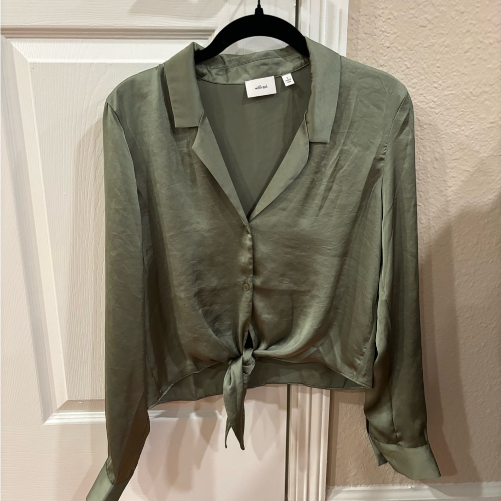 Aritzia Wilfred tie front blouse in size medium, color bitter sage. NWT.
